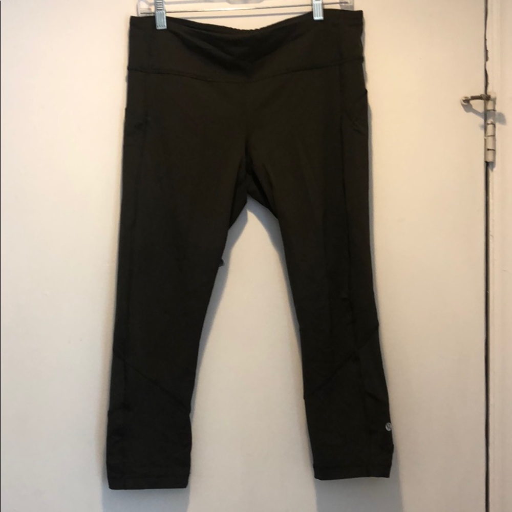 Army Green Lululemon Cropped Running Leggings